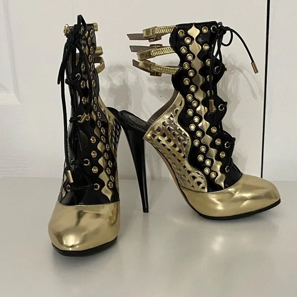 VERSACE | Gold Black Lace Up Gladiator Patent Leather Shoes Perforated Heels 36 - Picture 2 of 16